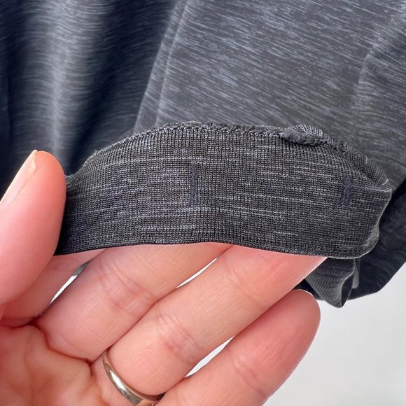 LULULEMON Men dark heather gray/black Metal vent tech T-shirt Sz L - Picture 4 of 5